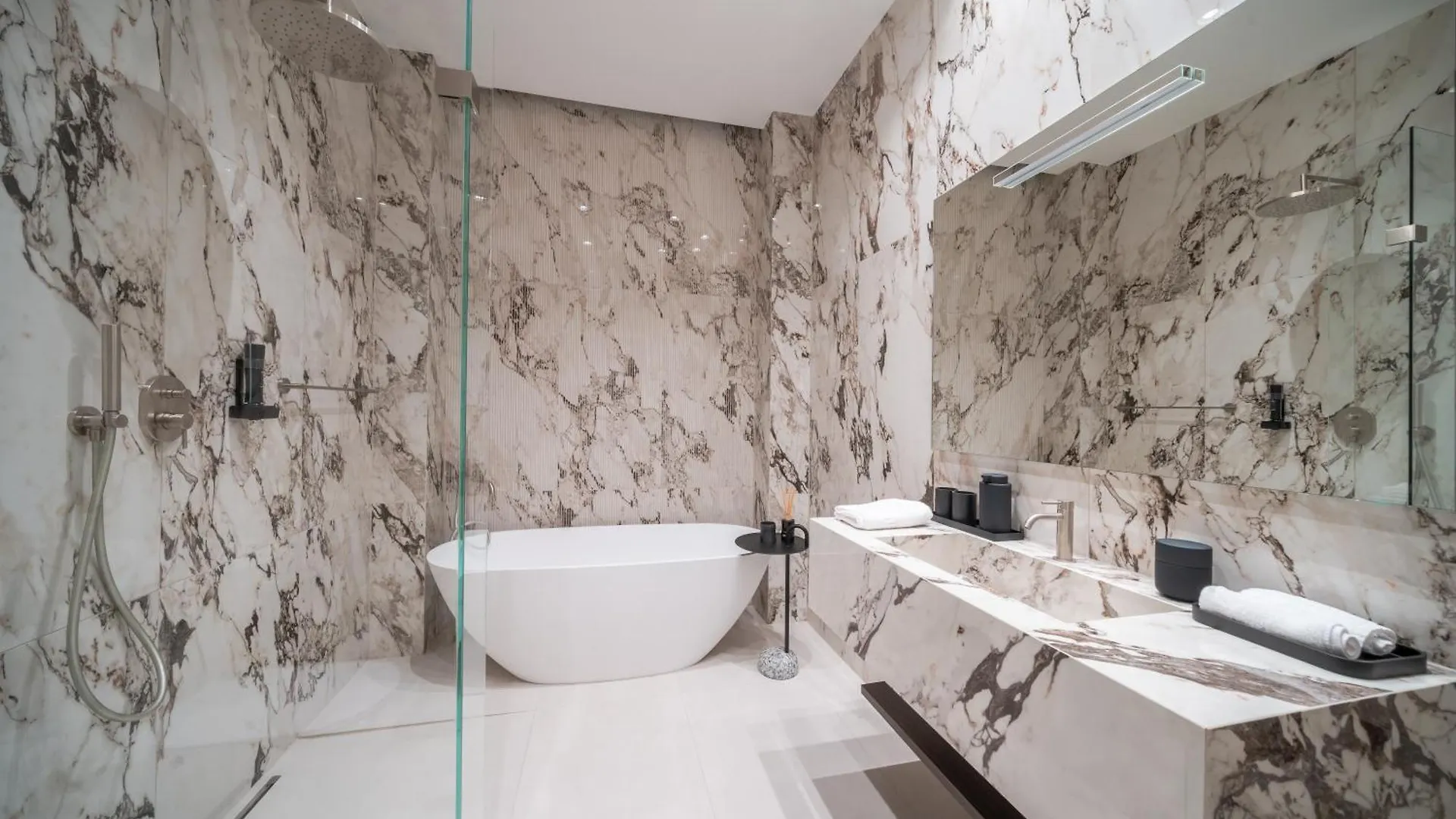 Damas Suites Budapest Ungarn
